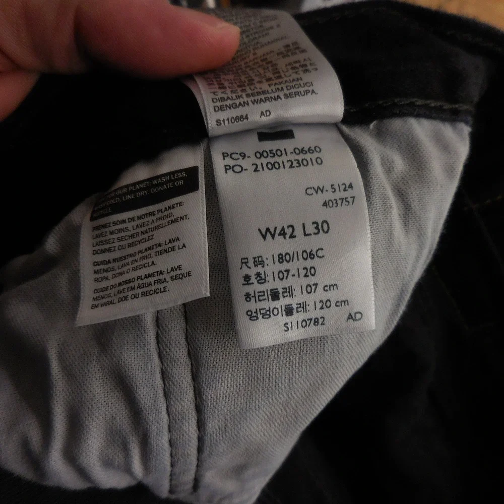 Levis 501 Original Fit Mens Black Denim Jeans Button Fly Straight Leg 42x30